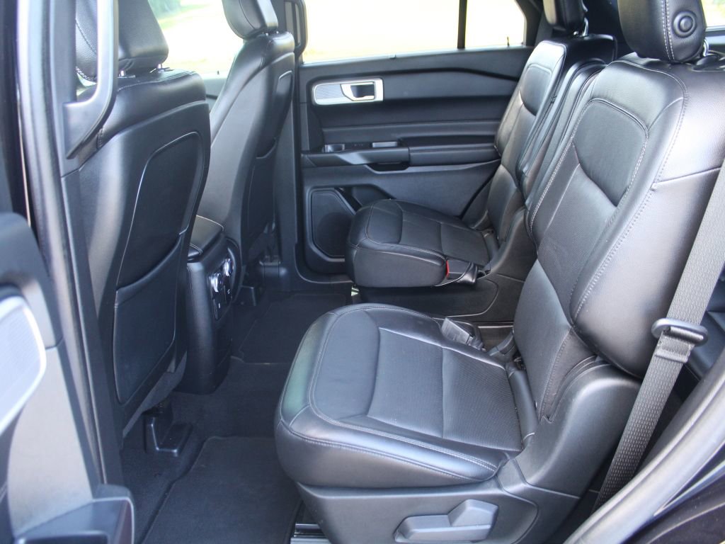 Used 2020 Ford Explorer Limited RWD image 4