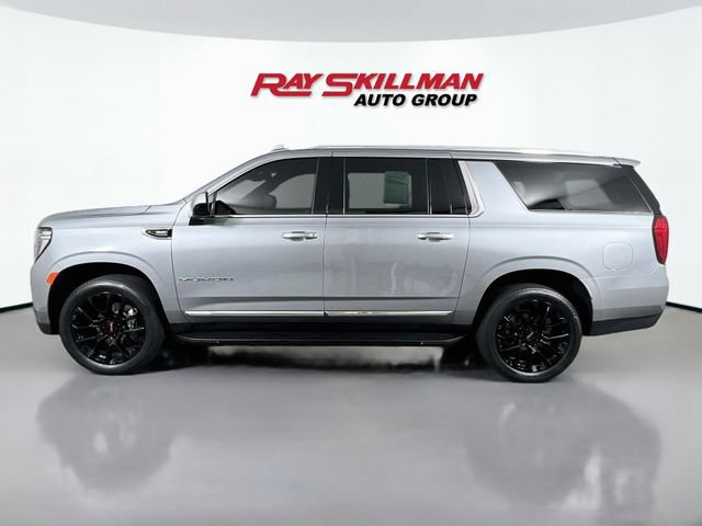 Used 2023 GMC Yukon XL SLT AWD/4WD image 4