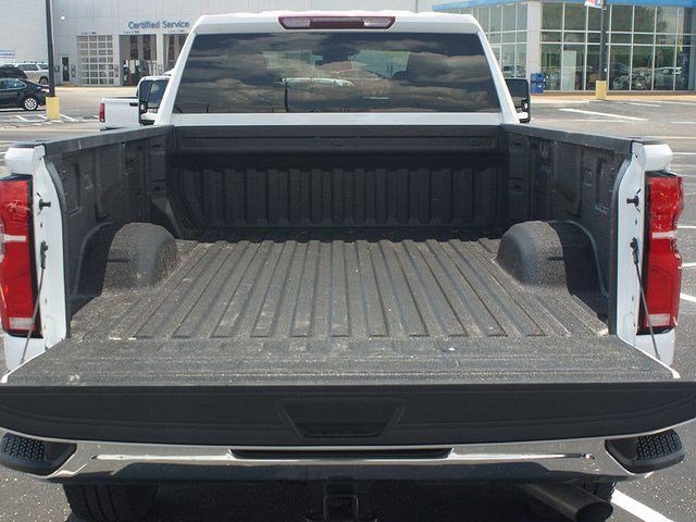 New 2025 Chevrolet Silverado 3500 LTZ w/ LTZ Convenience Package RWD image 13