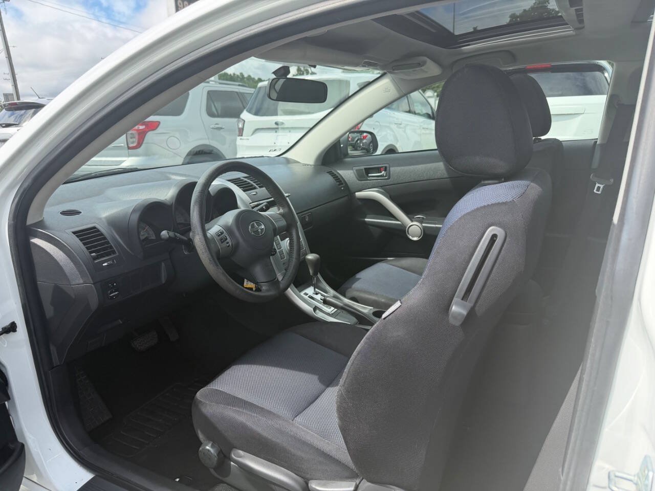Used 2009 Scion tC FWD image 7