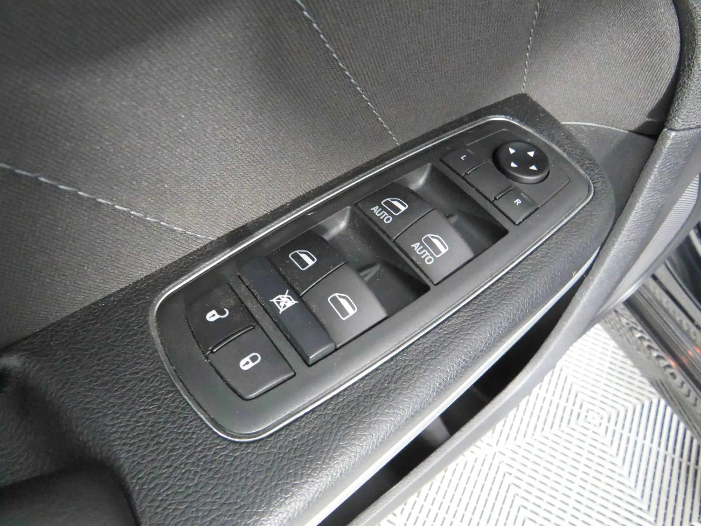 Used 2020 Dodge Charger R/T image 39