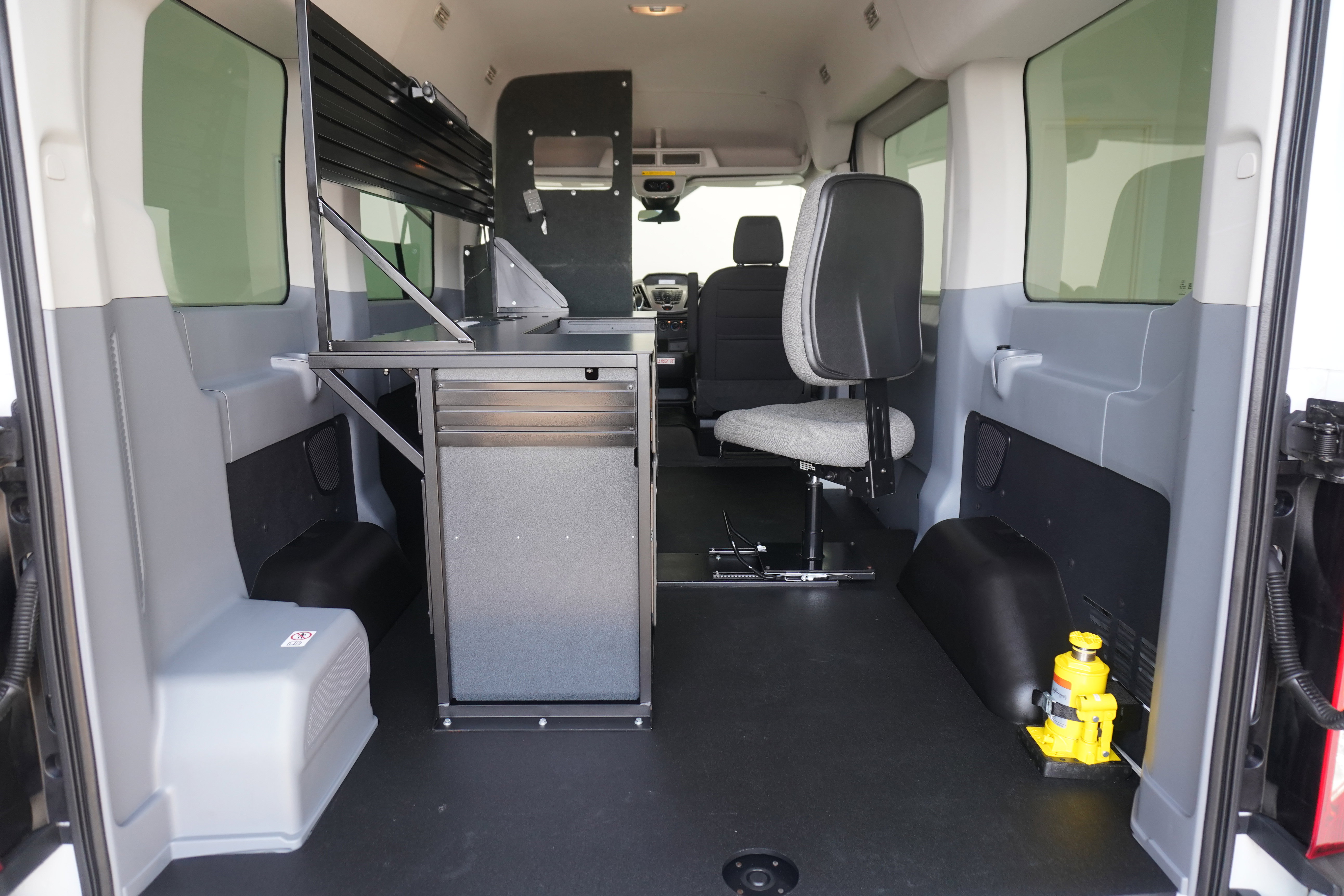 Used 2017 Ford Transit 150 XLT RWD image 20