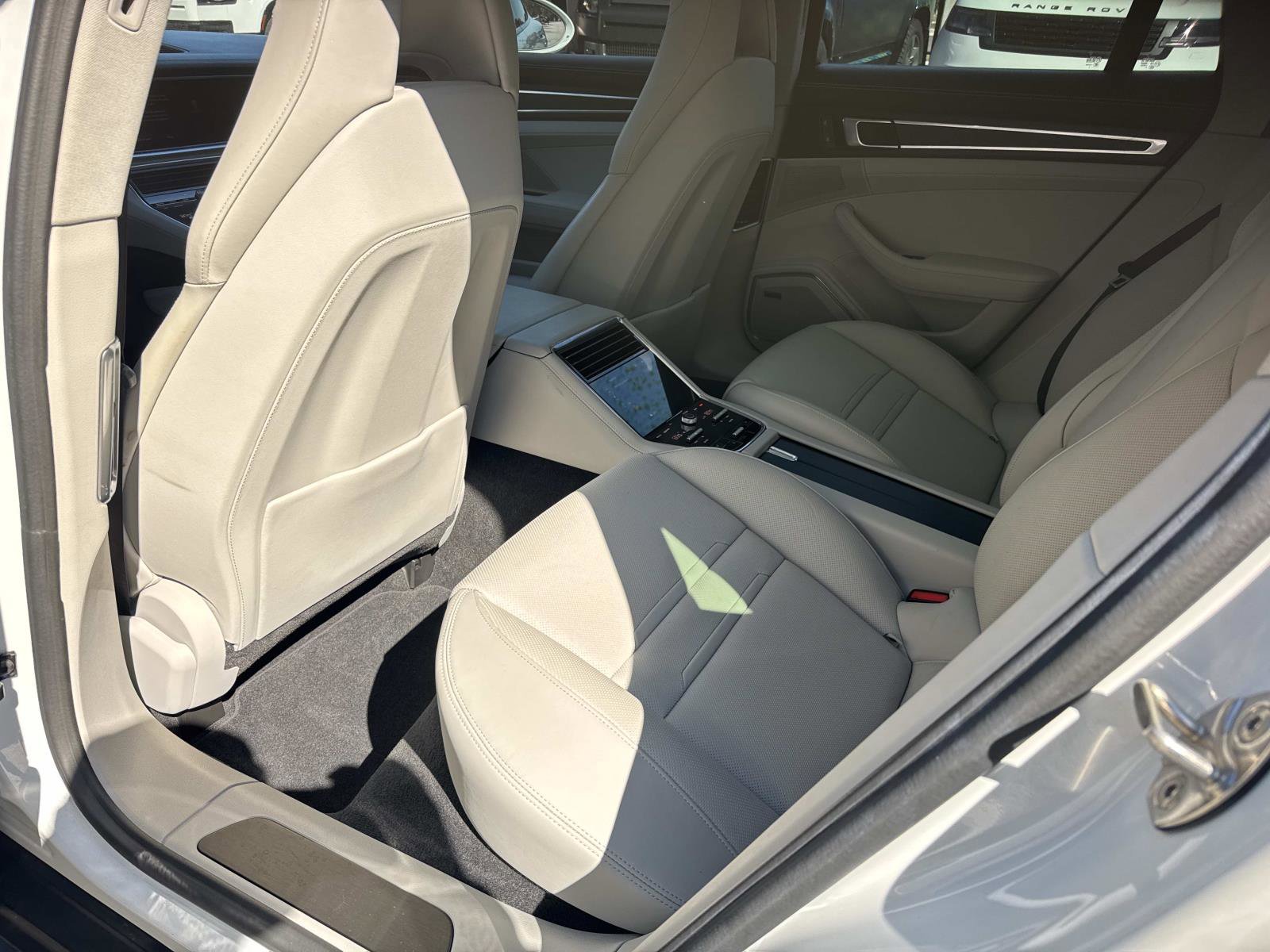 Used 2023 Porsche Panamera 4 Platinum Edition image 13