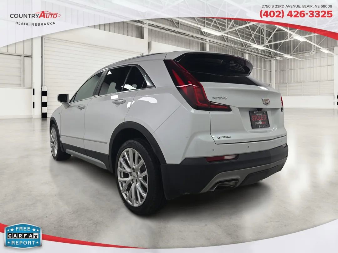 Used 2019 Cadillac XT4 Premium Luxury image 3