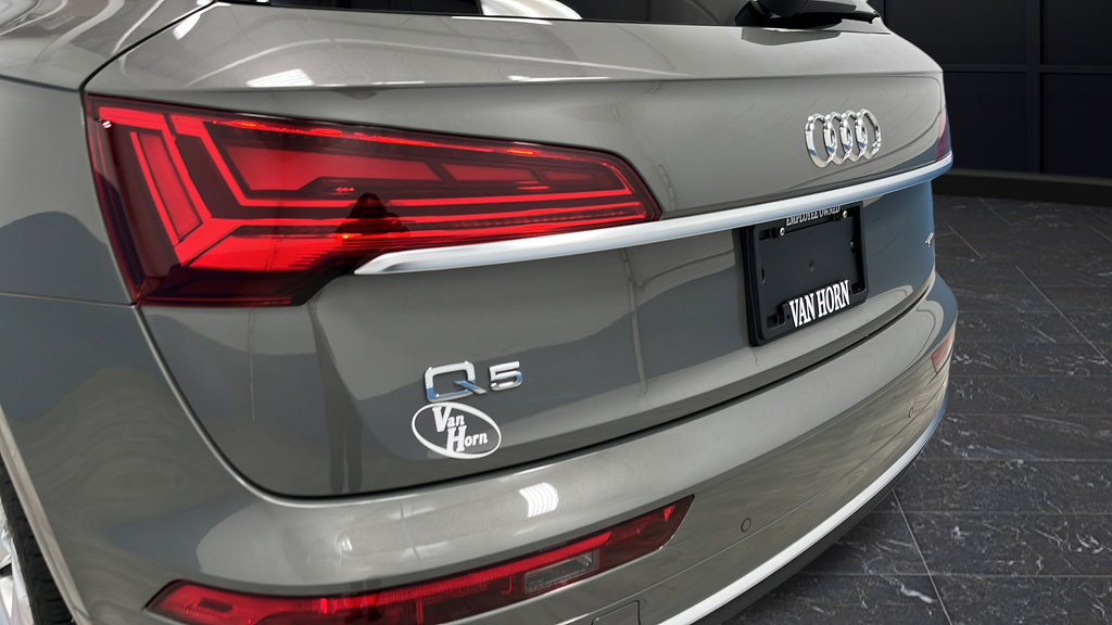 Used 2025 Audi Q5 2.0T Premium Plus w/ Premium Plus Package AWD/4WD image 40