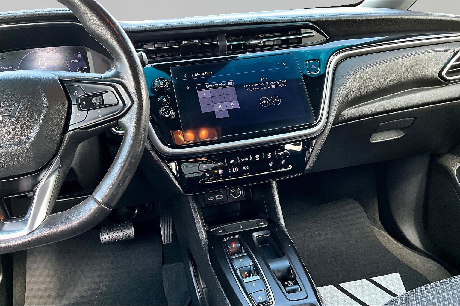 Used 2022 Chevrolet Bolt LT FWD image 9
