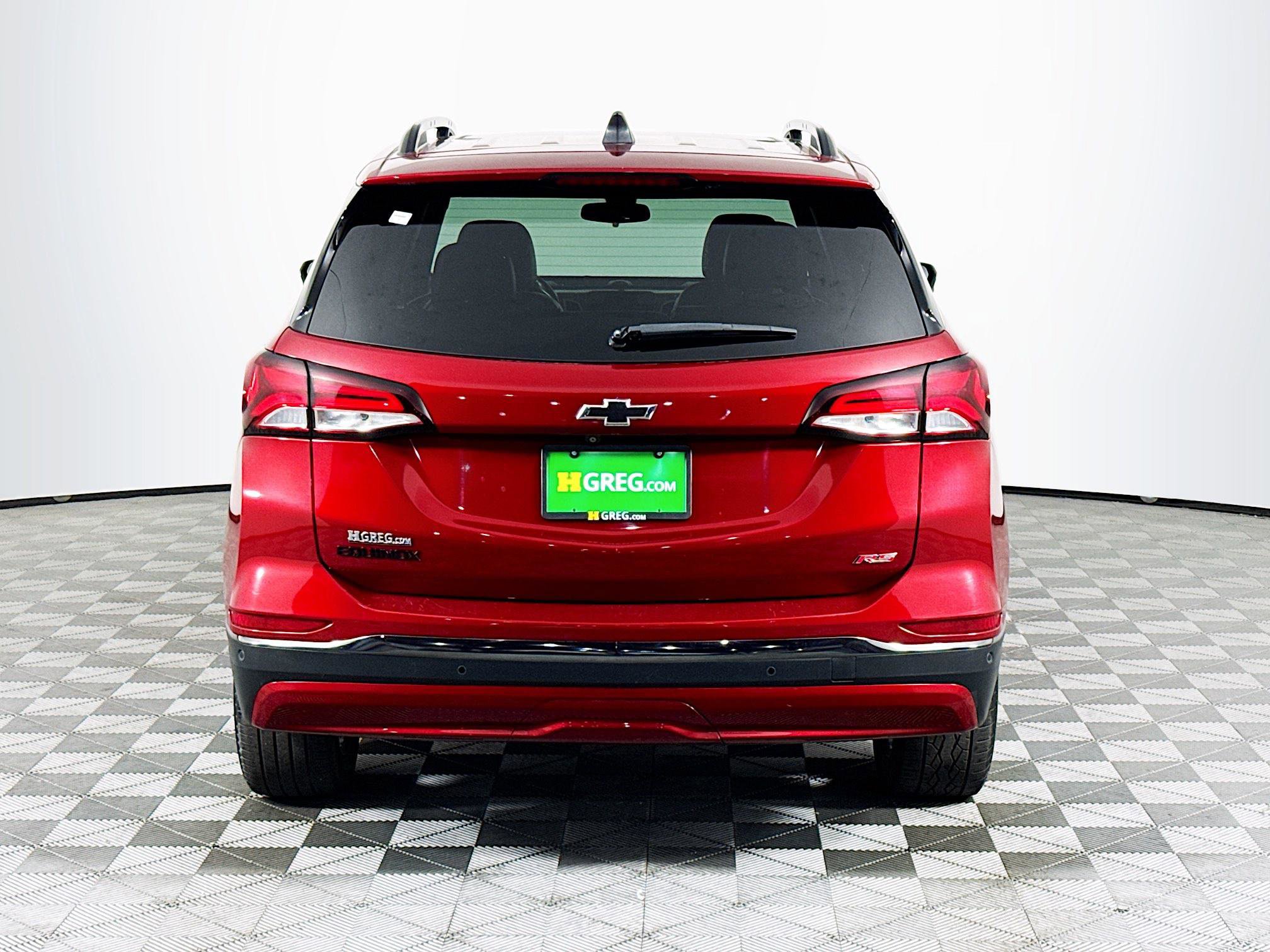 Used 2022 Chevrolet Equinox RS w/ Infotainment Package FWD image 8
