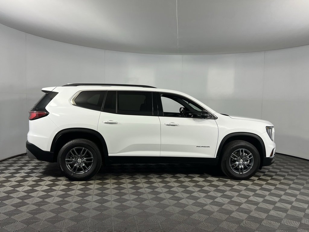 Used 2025 GMC Acadia Elevation image 5