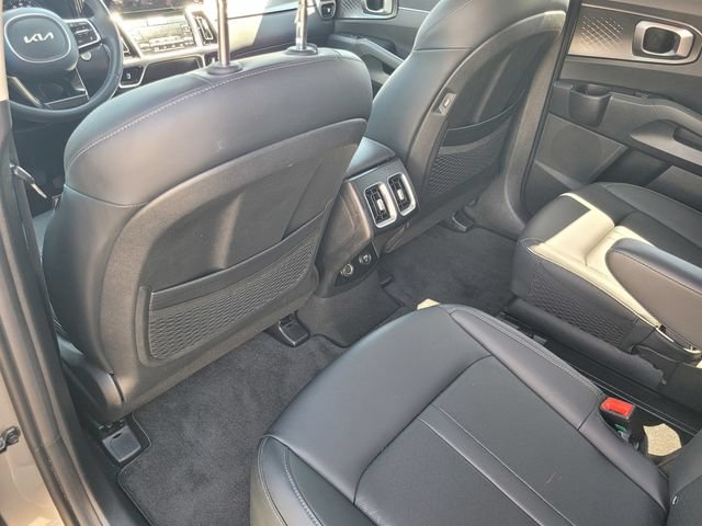 Used 2023 Kia Sorento EX AWD/4WD image 12