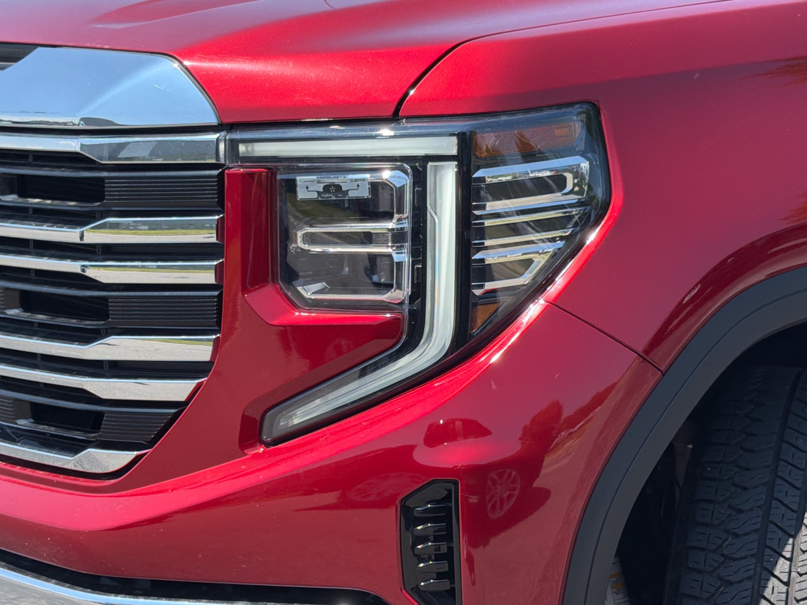 Used 2024 GMC Sierra 1500 SLT w/ SLT Premium Plus Package AWD/4WD image 7
