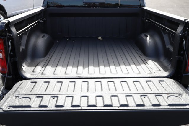New 2026 RAM 1500 4x4 Crew Cab image 9