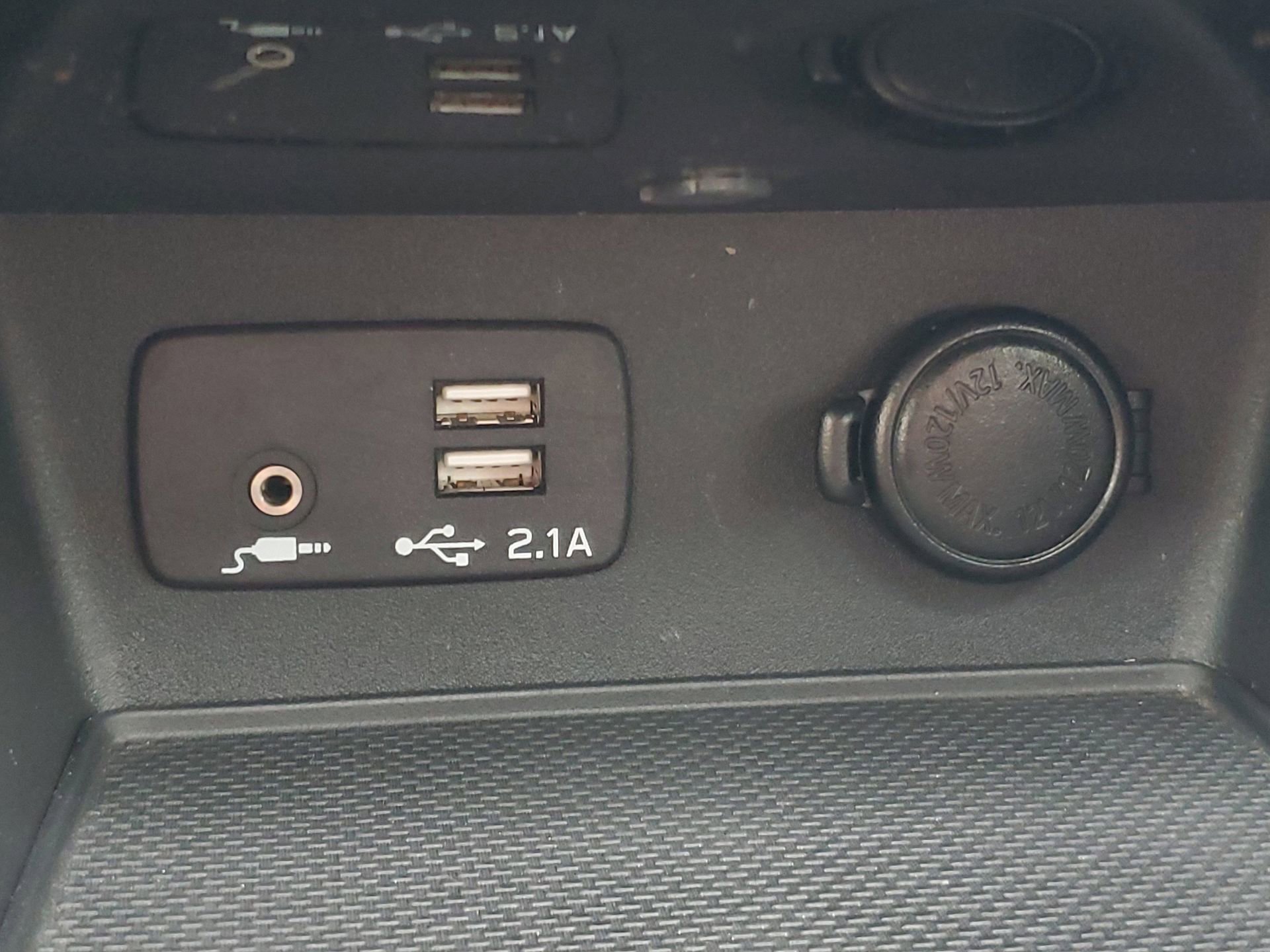 Used 2023 Subaru Forester Premium AWD/4WD image 31