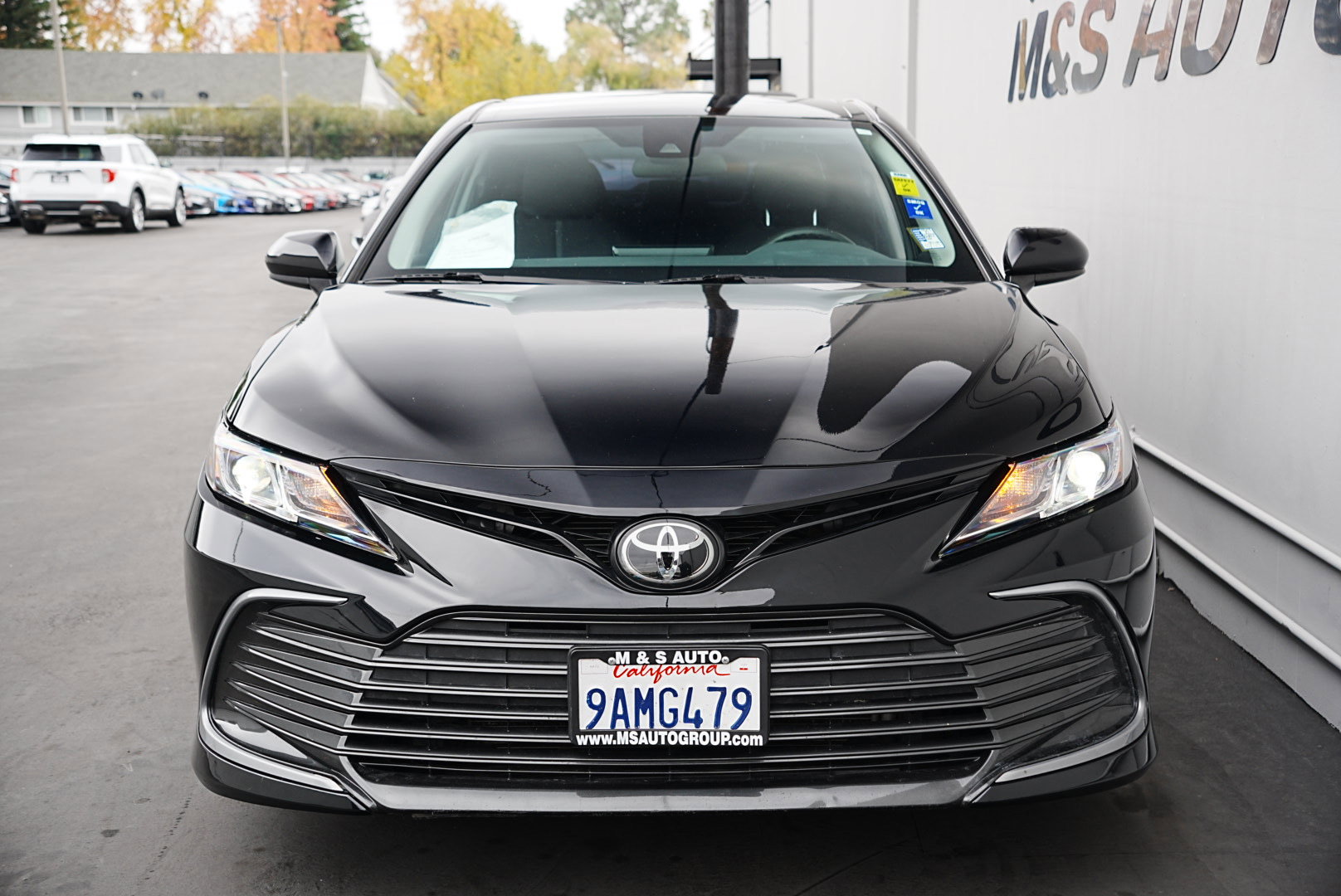 Used 2021 Toyota Camry LE image 2