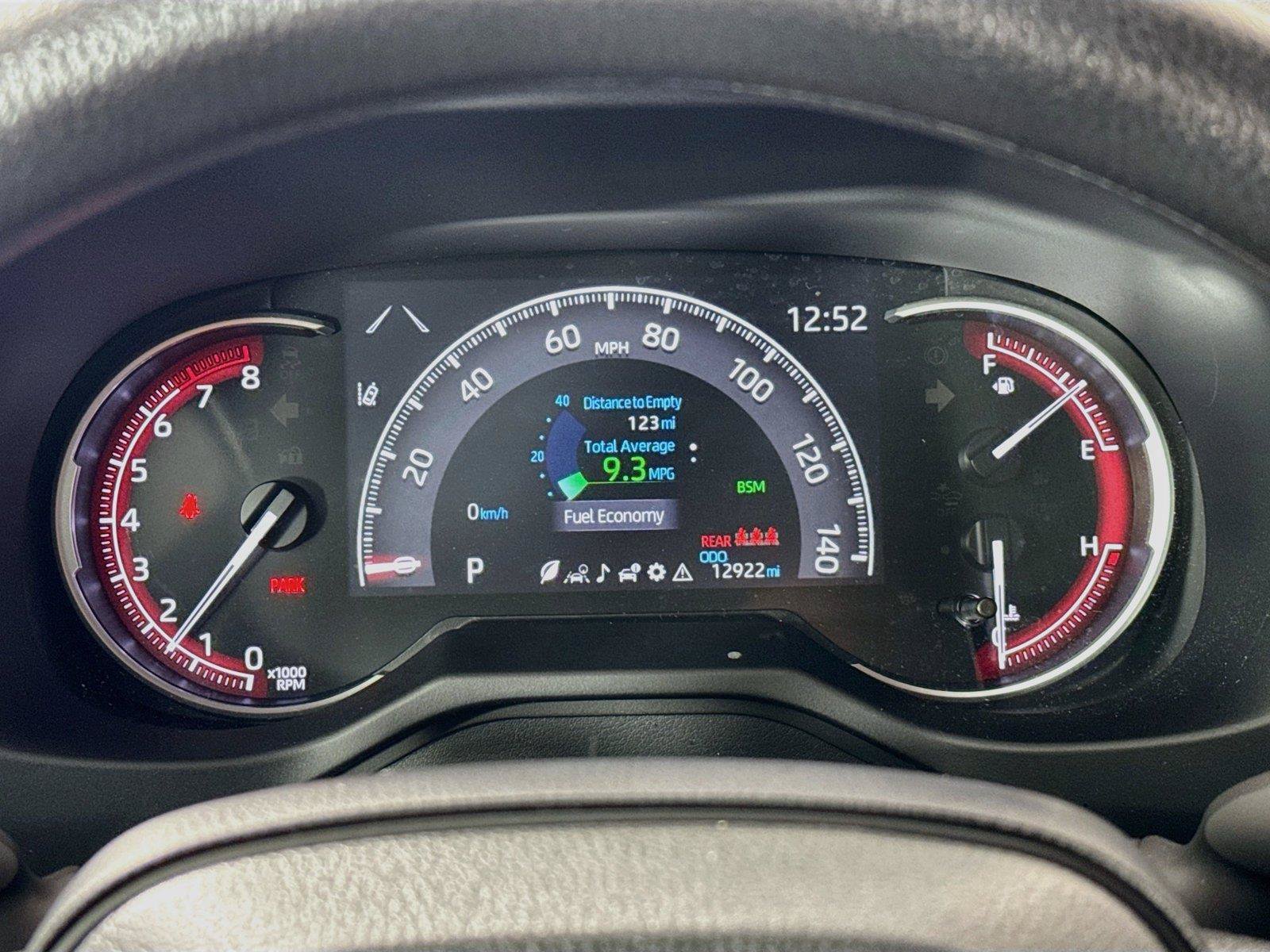 Certified 2025 Toyota RAV4 XLE FWD image 20