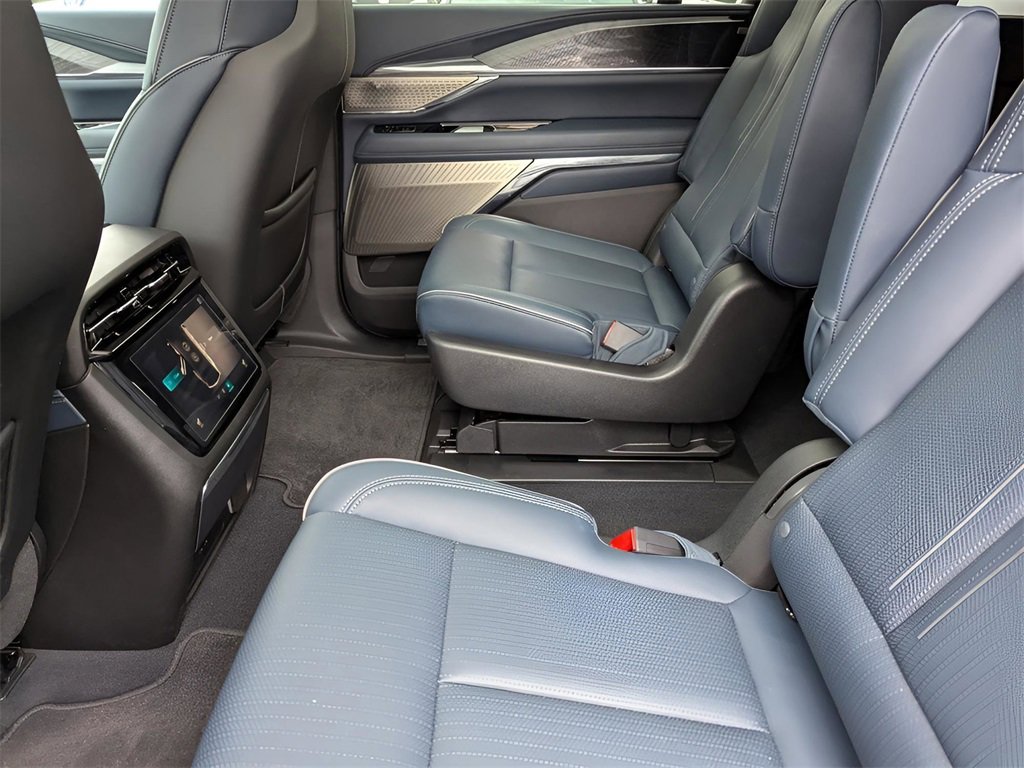 New 2025 Cadillac Escalade IQ Luxury 2 image 15