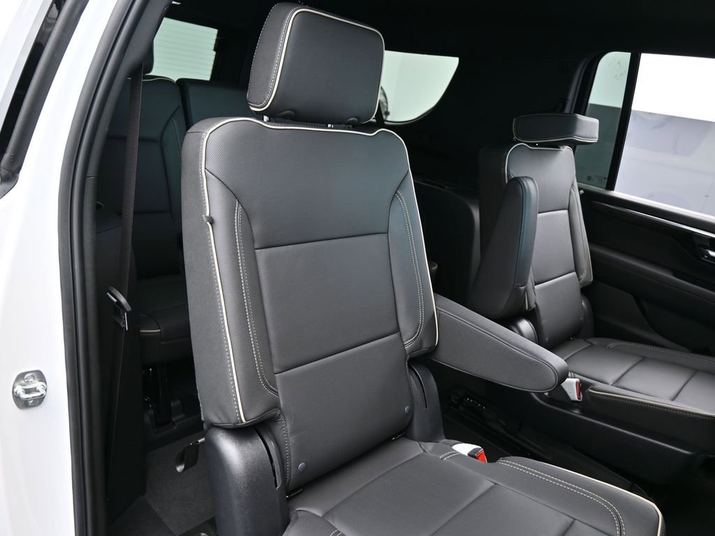 New 2025 Chevrolet Suburban Premier image 51