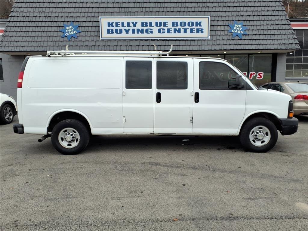Used 2013 Chevrolet Express 3500 Extended image 1