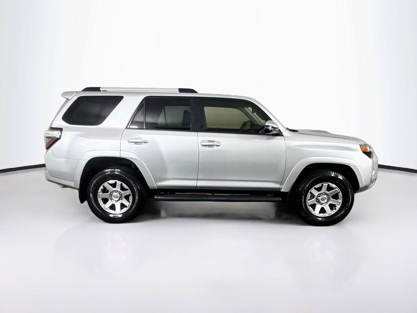 Used 2016 Toyota 4Runner Trail AWD/4WD image 11