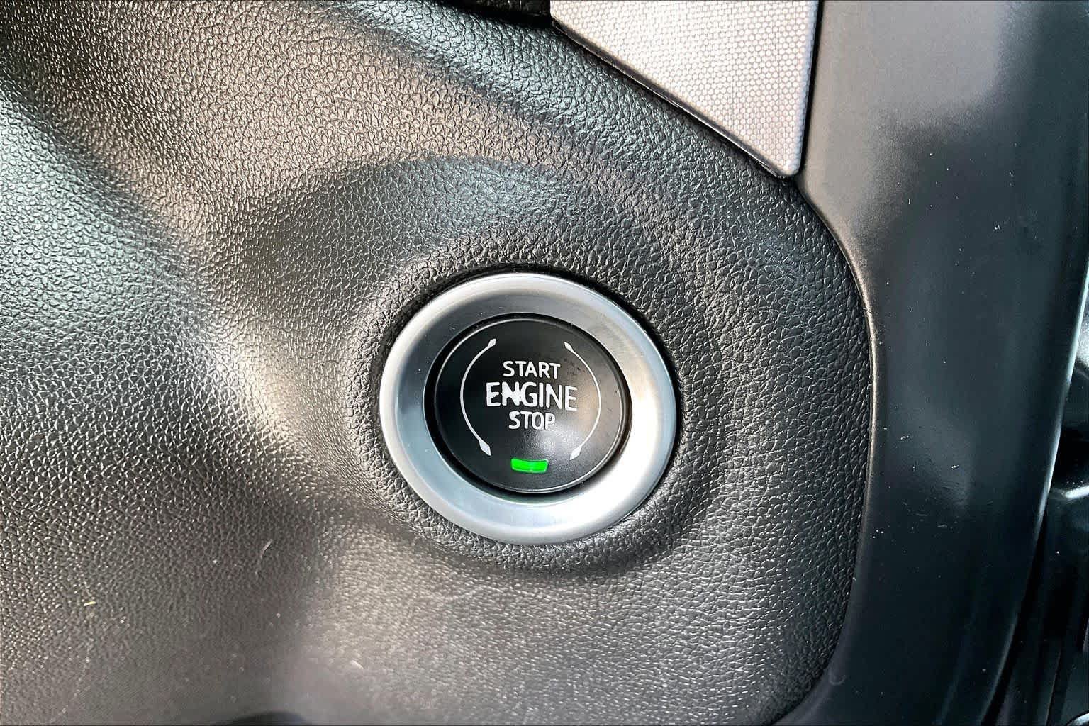 Used 2019 GMC Sierra 1500 SLT AWD/4WD image 32