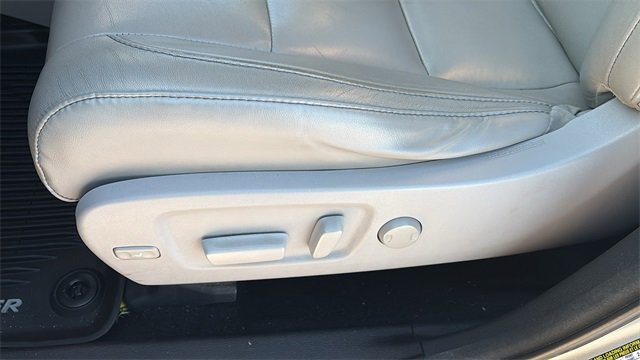 Used 2017 Toyota Highlander XLE image 21