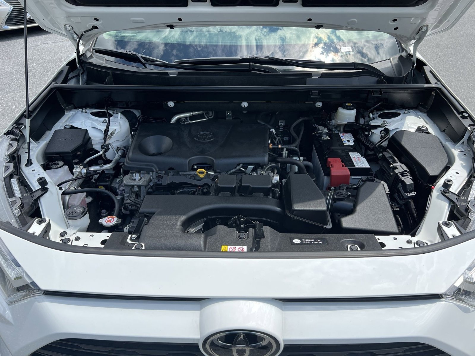 Used 2023 Toyota RAV4 LE AWD/4WD image 25