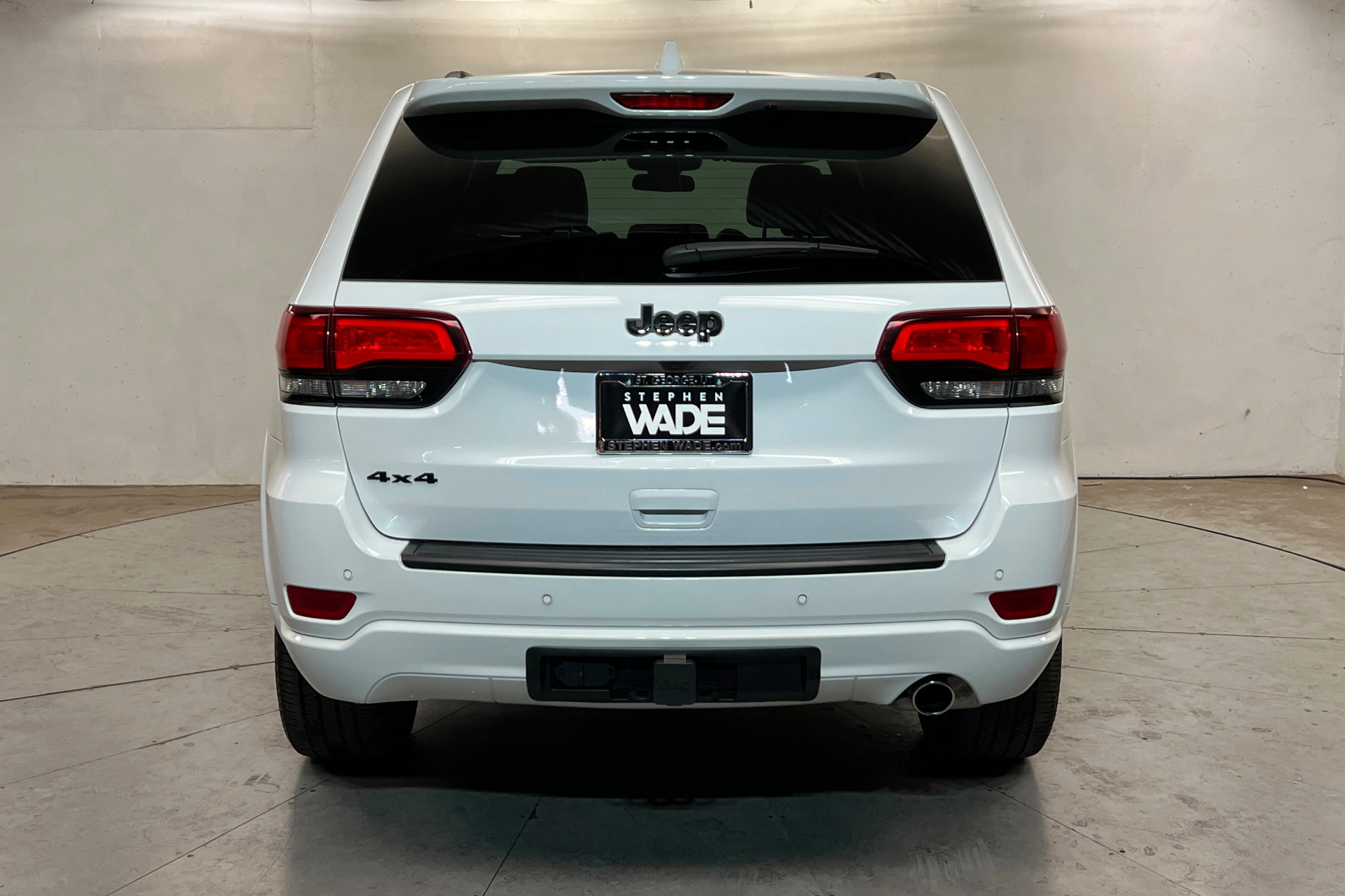Used 2021 Jeep Grand Cherokee Laredo X image 4