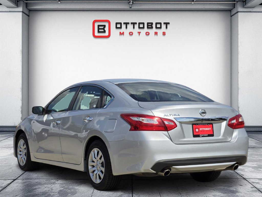 Used 2017 Nissan Altima 2.5 S w/ Power Driver Seat Package FWD image 3