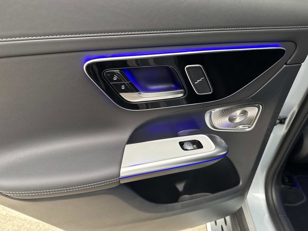 Certified 2025 Mercedes-Benz GLC 300 4MATIC image 11