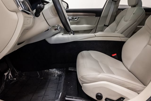 Used 2023 Volvo S90 B6 Plus AWD/4WD image 12