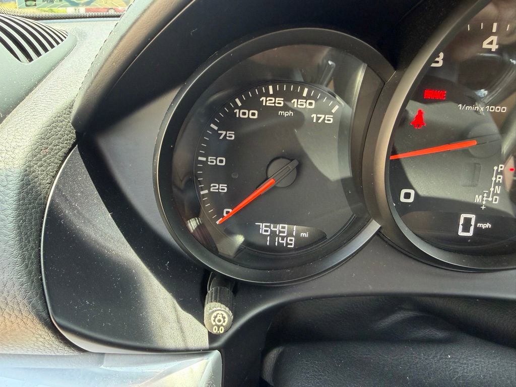 Used 2018 Porsche 718 Boxster RWD image 32
