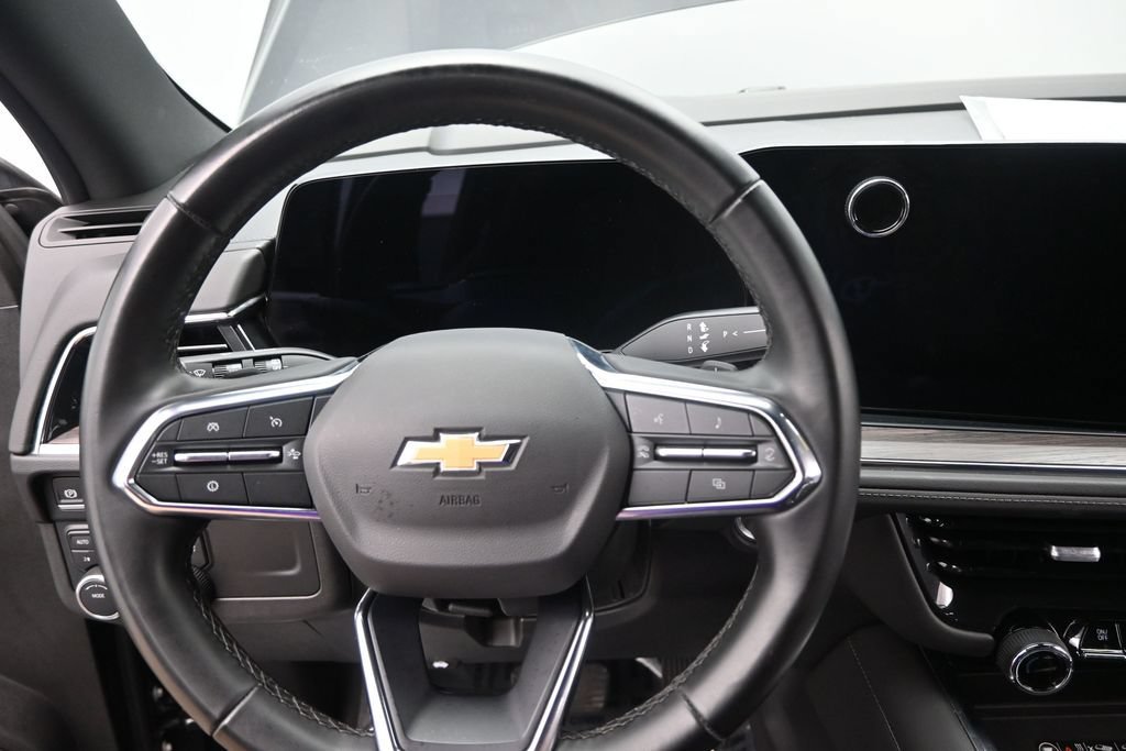 Used 2025 Chevrolet Suburban LT AWD/4WD image 21