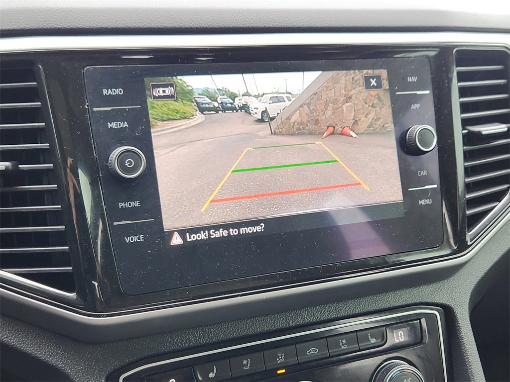 Used 2022 Volkswagen Atlas SEL Premium image 13