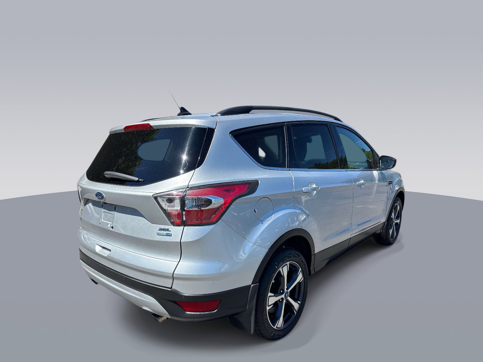 Used 2018 Ford Escape SEL AWD/4WD image 3