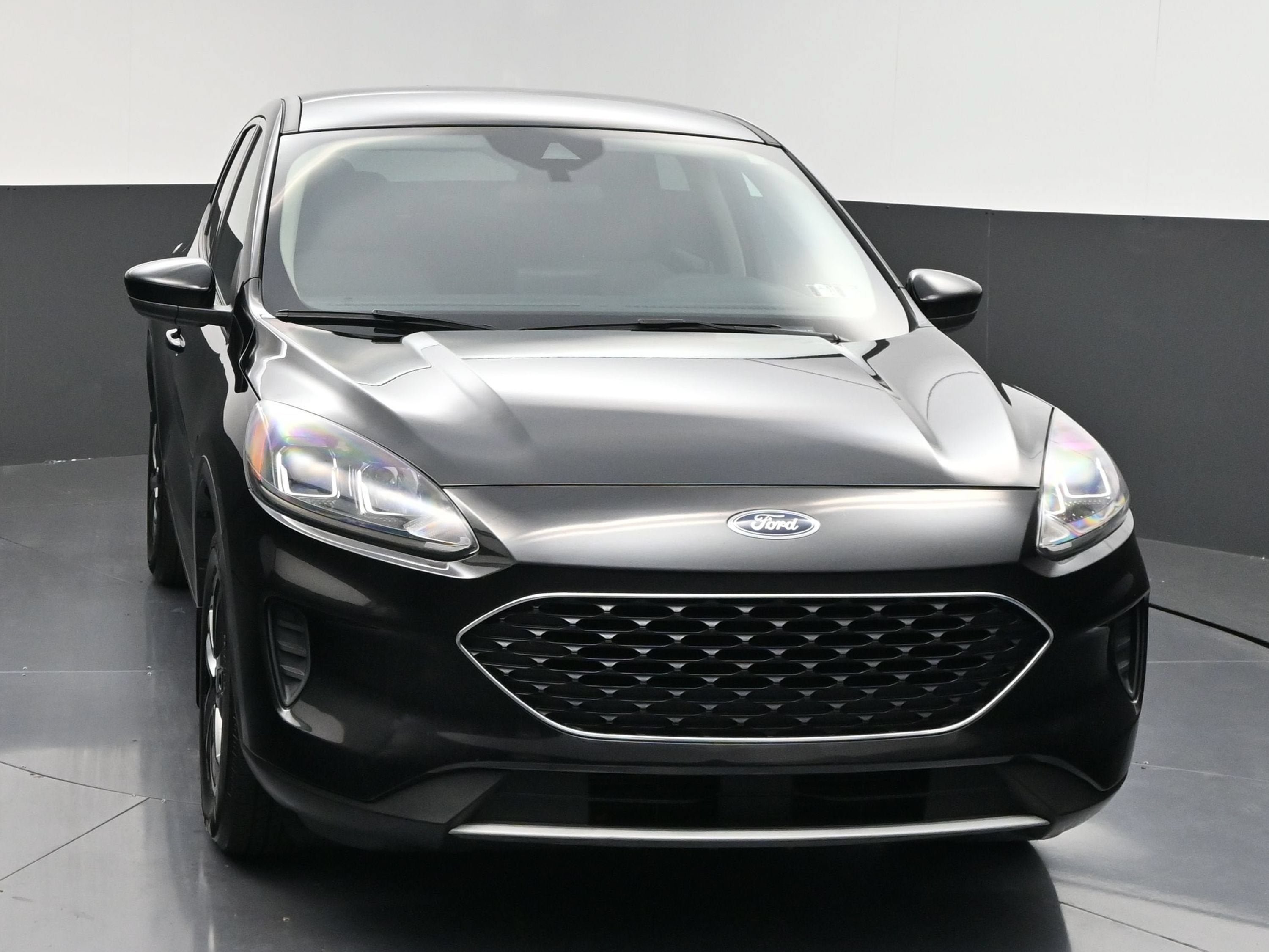 Used 2020 Ford Escape SE FWD image 3