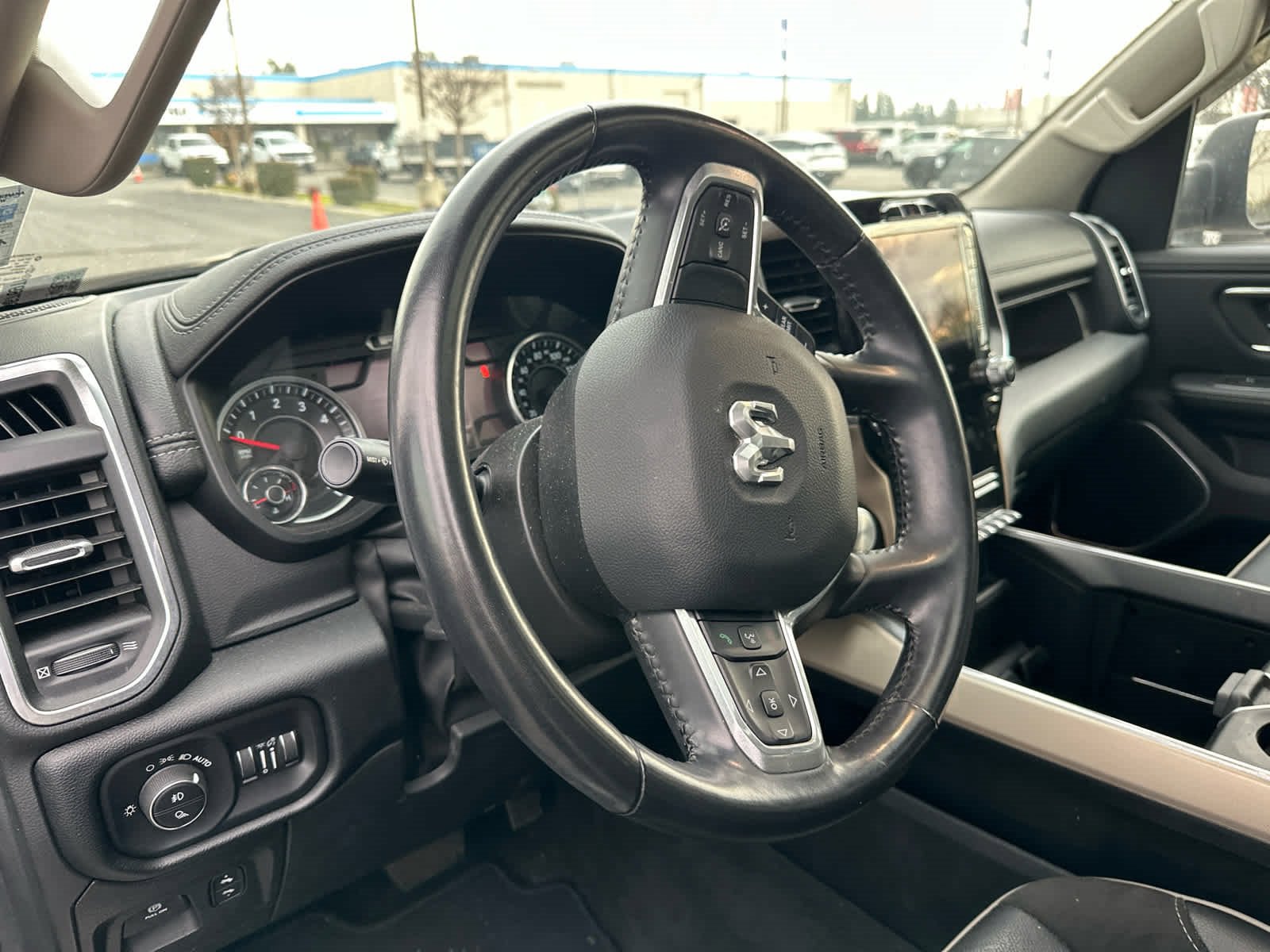 Used 2022 RAM 1500 Laramie w/ Laramie Southwest Edition image 6