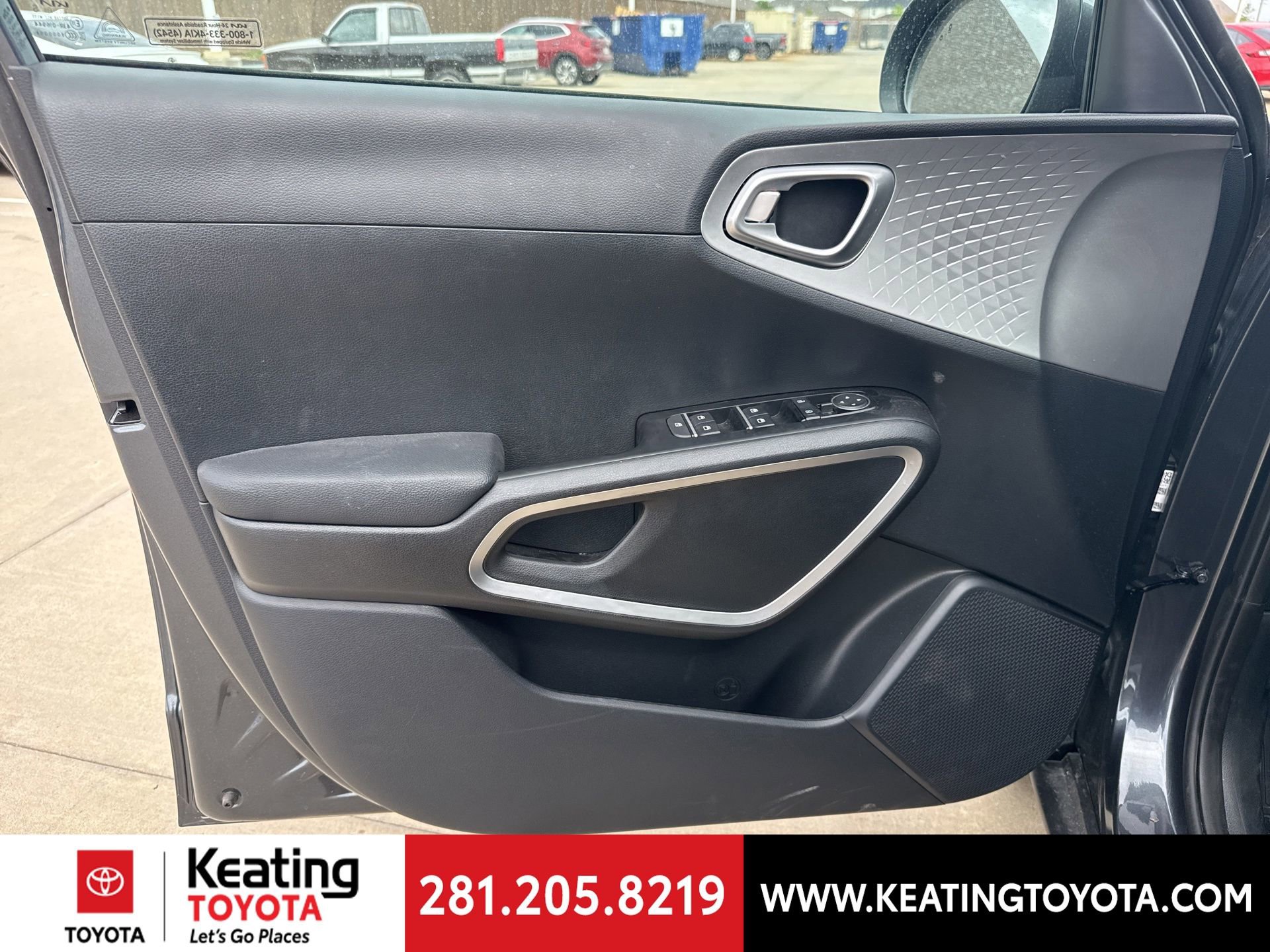 Used 2025 Kia Soul LX w/ LX Technology Package image 10