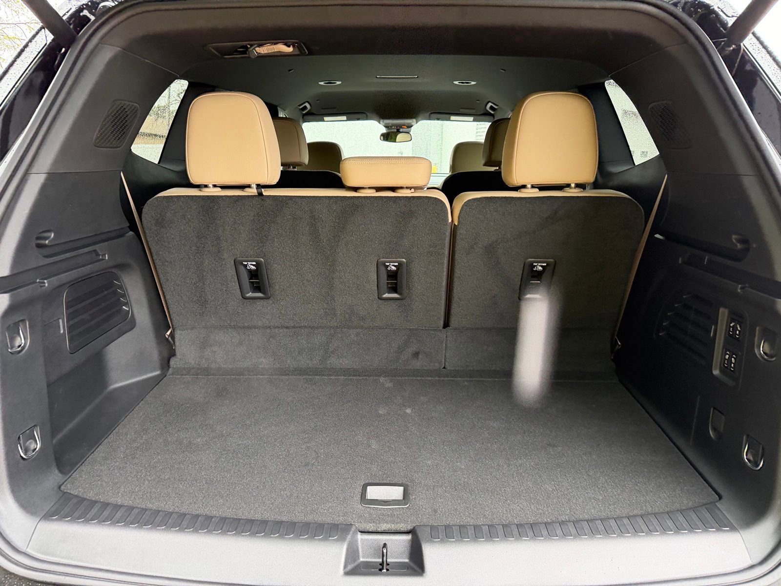 Used 2025 Buick Enclave Preferred w/ Power Package image 34