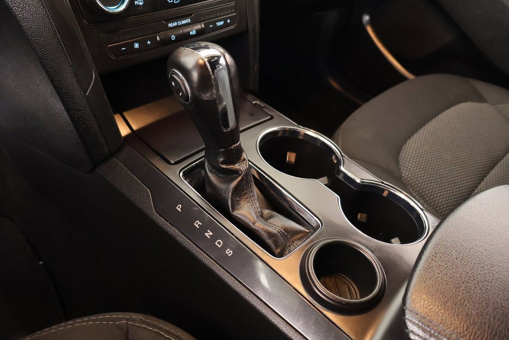 Used 2019 Ford Explorer XLT image 7