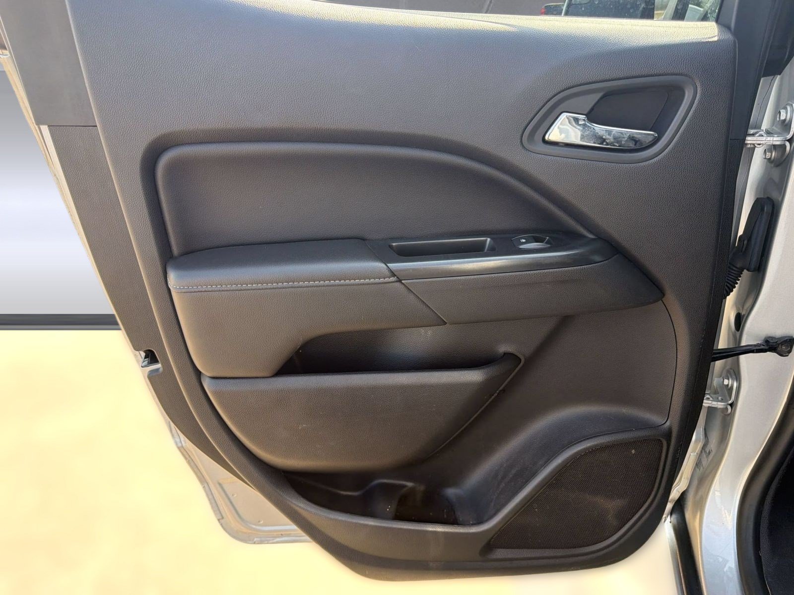 Used 2015 GMC Canyon SLT AWD/4WD image 22