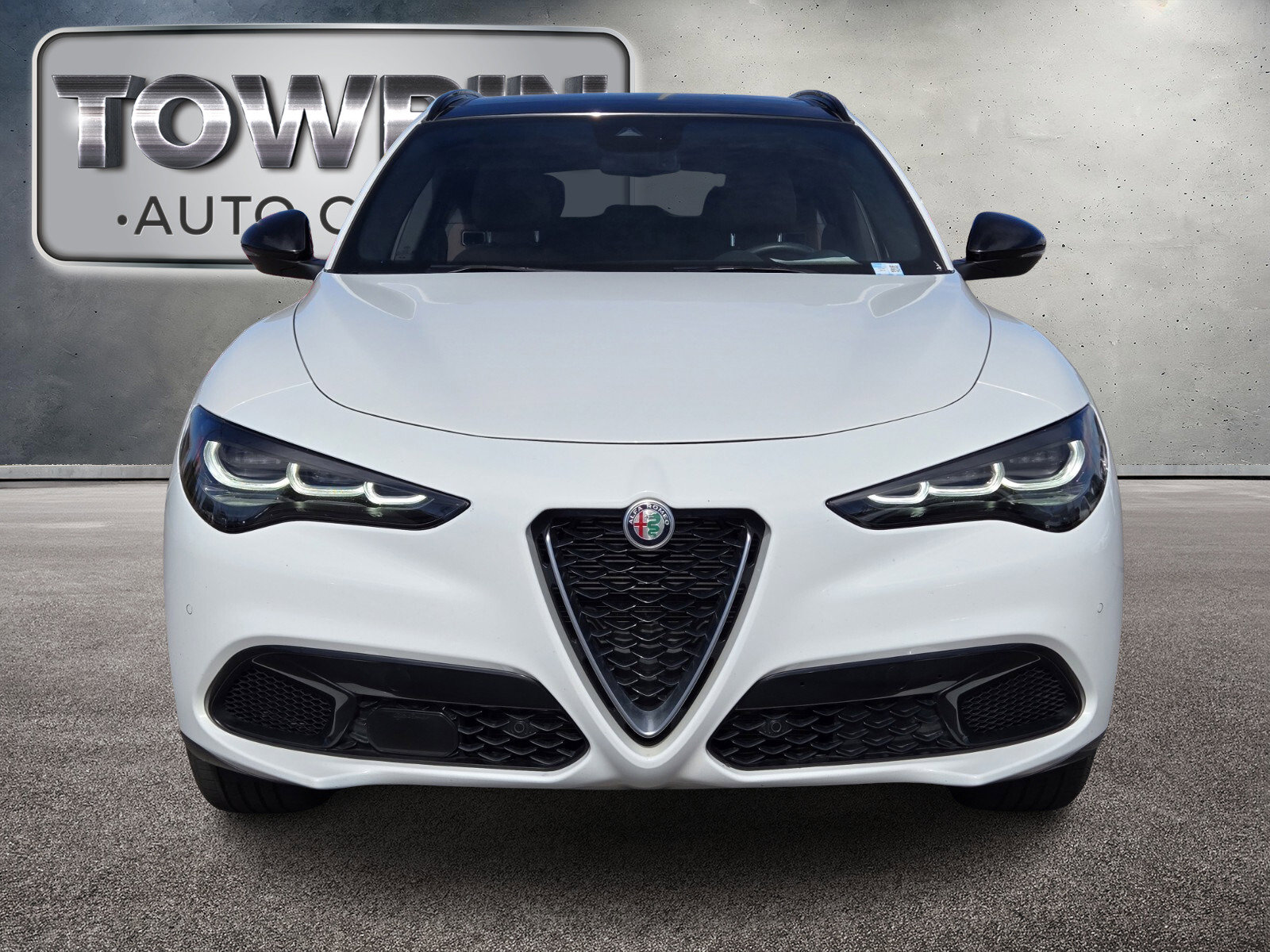 Used 2024 Alfa Romeo Stelvio Ti image 8