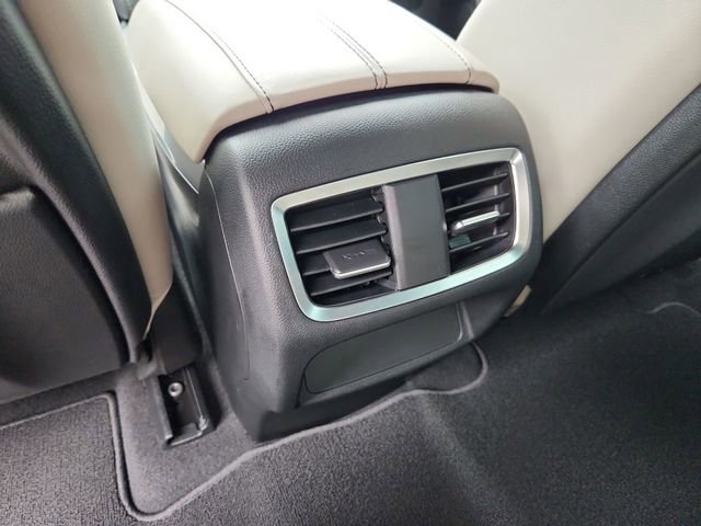 Used 2025 Acura RDX SH-AWD image 21