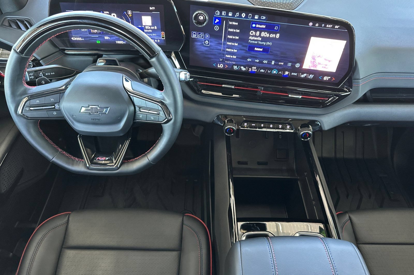 Used 2025 Chevrolet Silverado EV RST AWD/4WD image 21