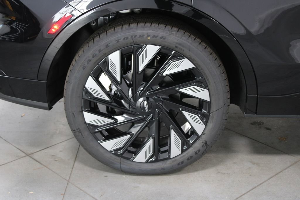 New 2026 Lincoln Nautilus Reserve image 13