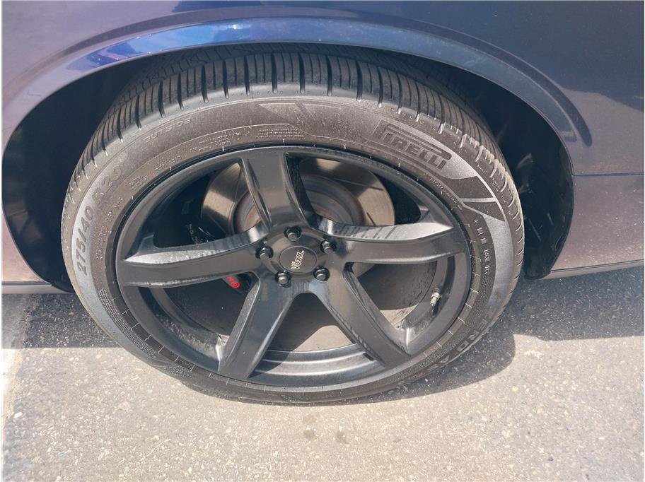 Used 2016 Dodge Challenger R/T Scat Pack w/ Leather Interior Group RWD image 10