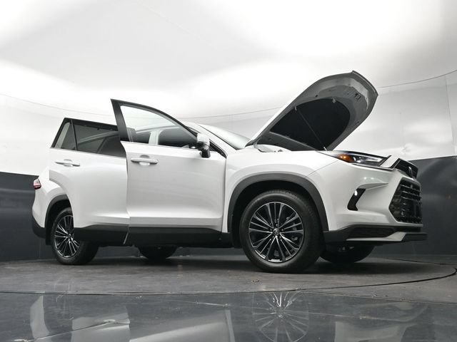 Used 2026 Toyota Grand Highlander AWD Hybrid image 33