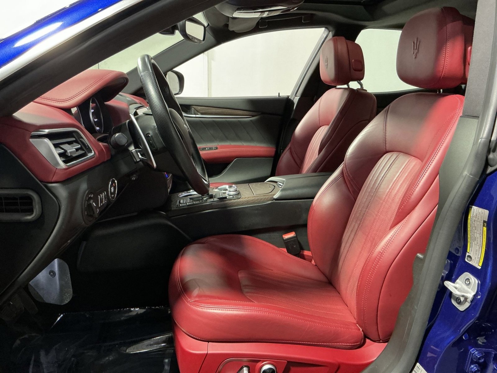 Used 2021 Maserati Ghibli S Q4 AWD/4WD image 14