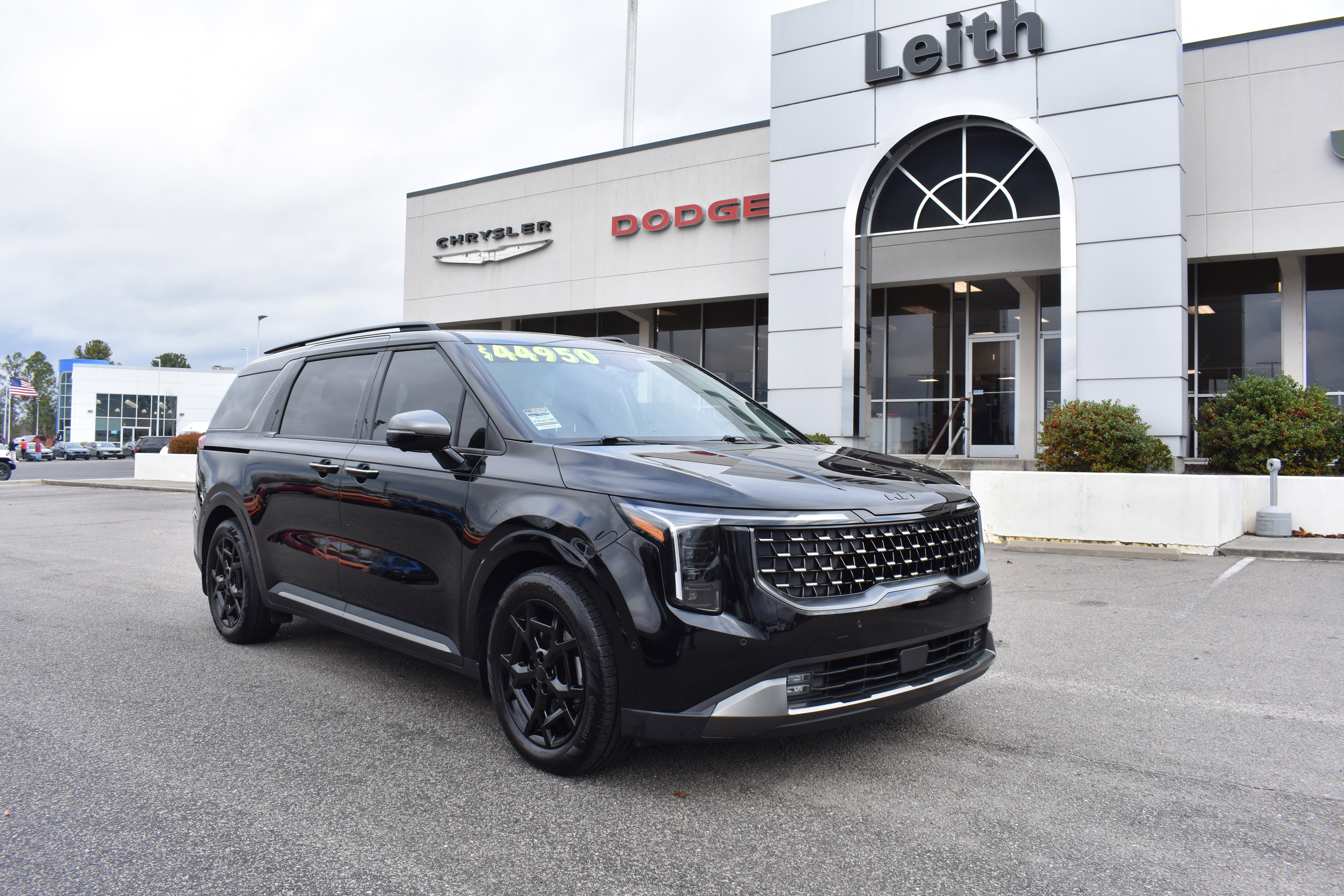 Used 2025 Kia Carnival SX Prestige