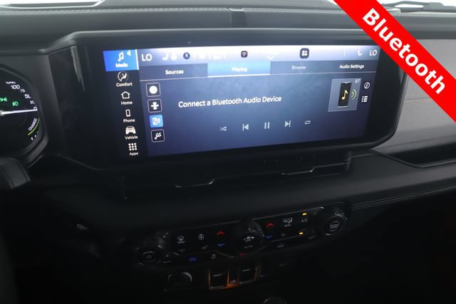 Used 2025 Jeep Wrangler Unlimited Sahara AWD/4WD image 5