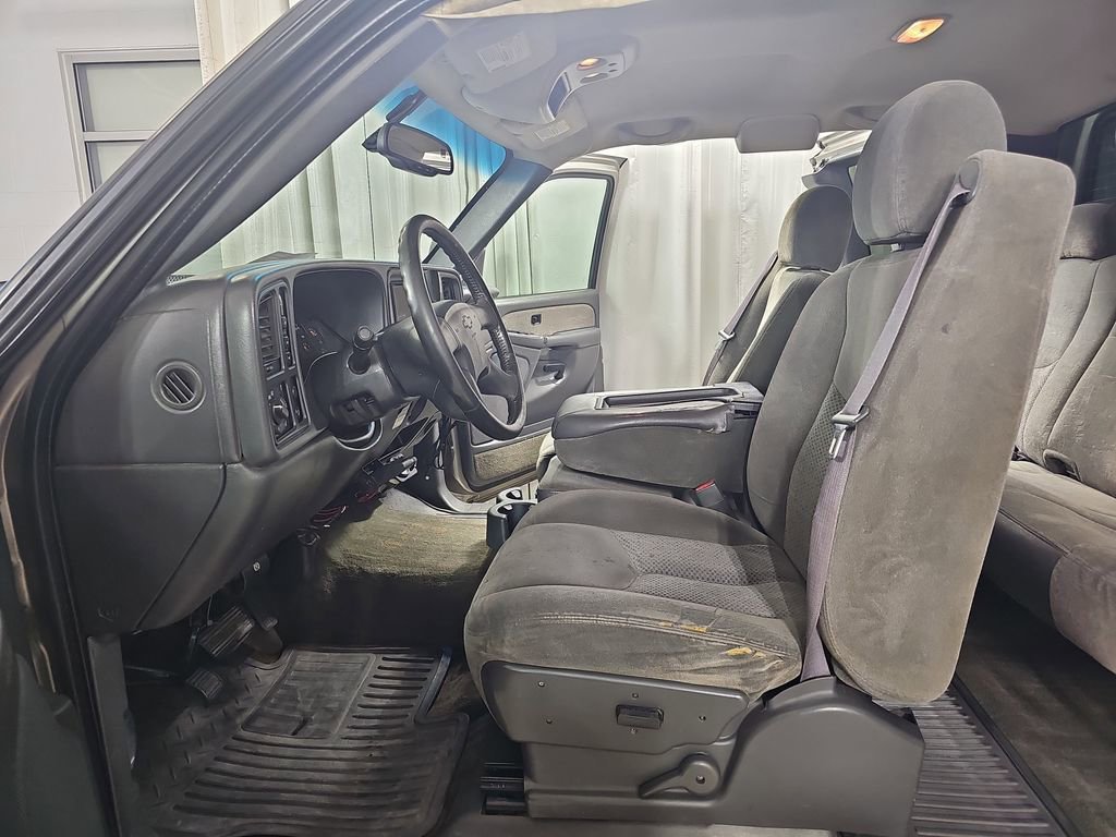 Used 2003 Chevrolet Silverado 2500 LS image 18