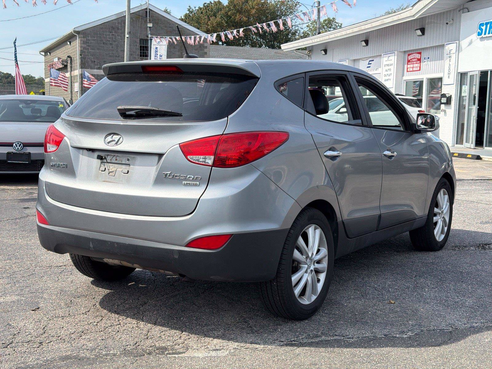 Used 2010 Hyundai Tucson Limited w/ Premium Pkg 4 FWD image 8